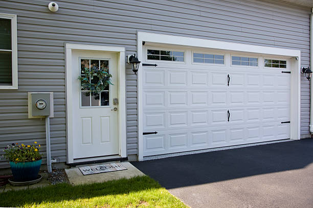 24/7 Emergency Garage Door Panel Replacement experts in West Chatham, MA